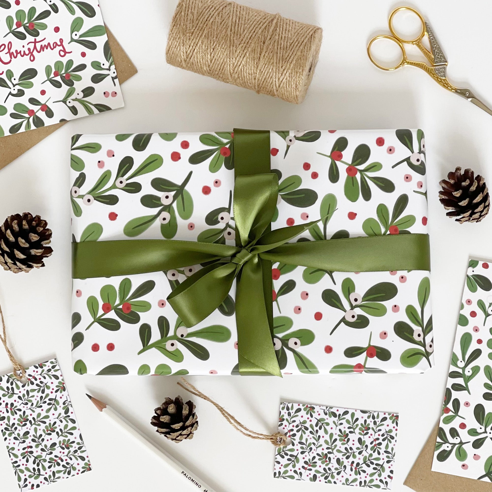 Christmas WHITE Mistletoe Gift Wrap & Tags